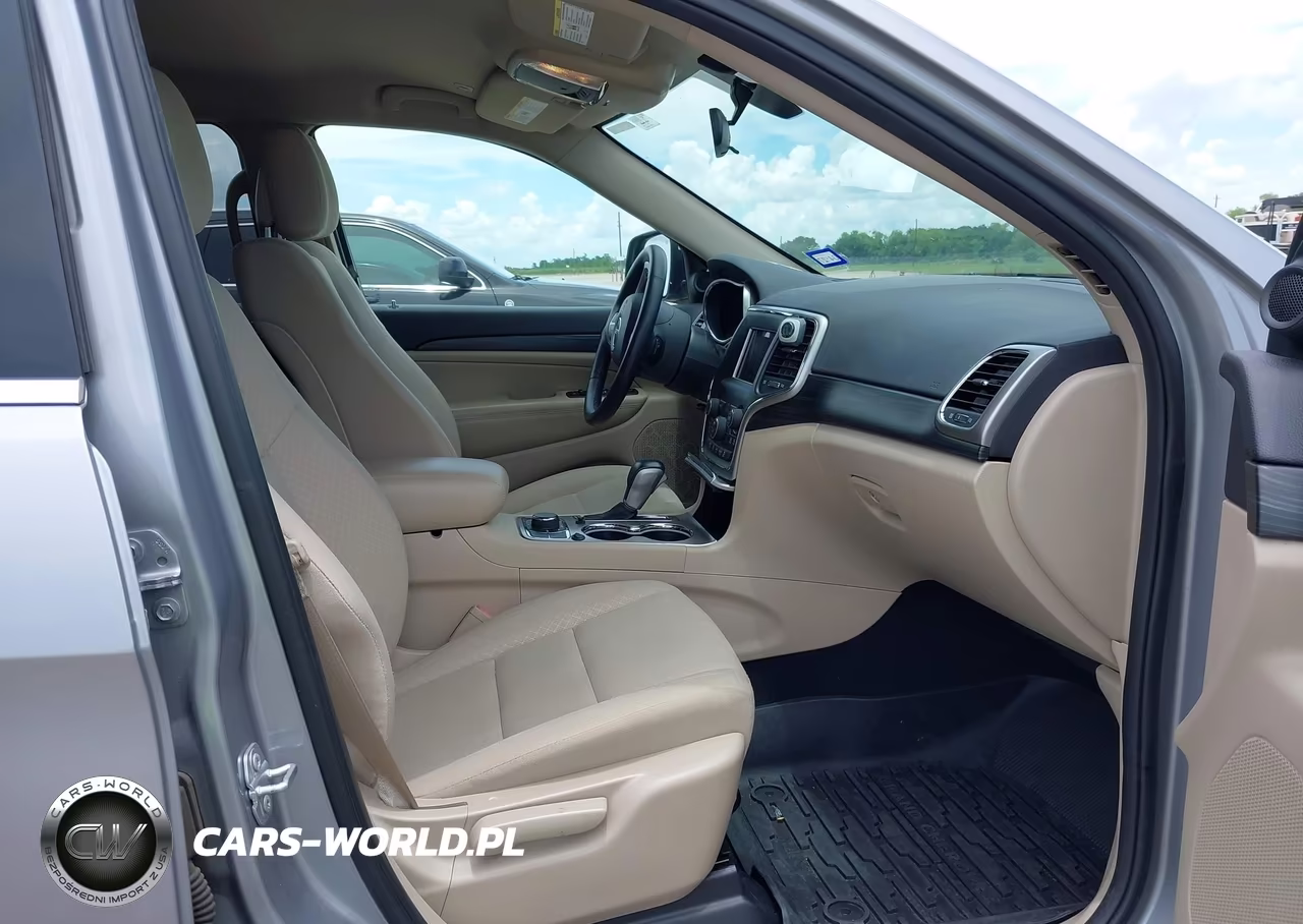 2019 Jeep Grand Cherokee Laredo E 4X4 VIN:1C4RJFAG2KC748642 - 5