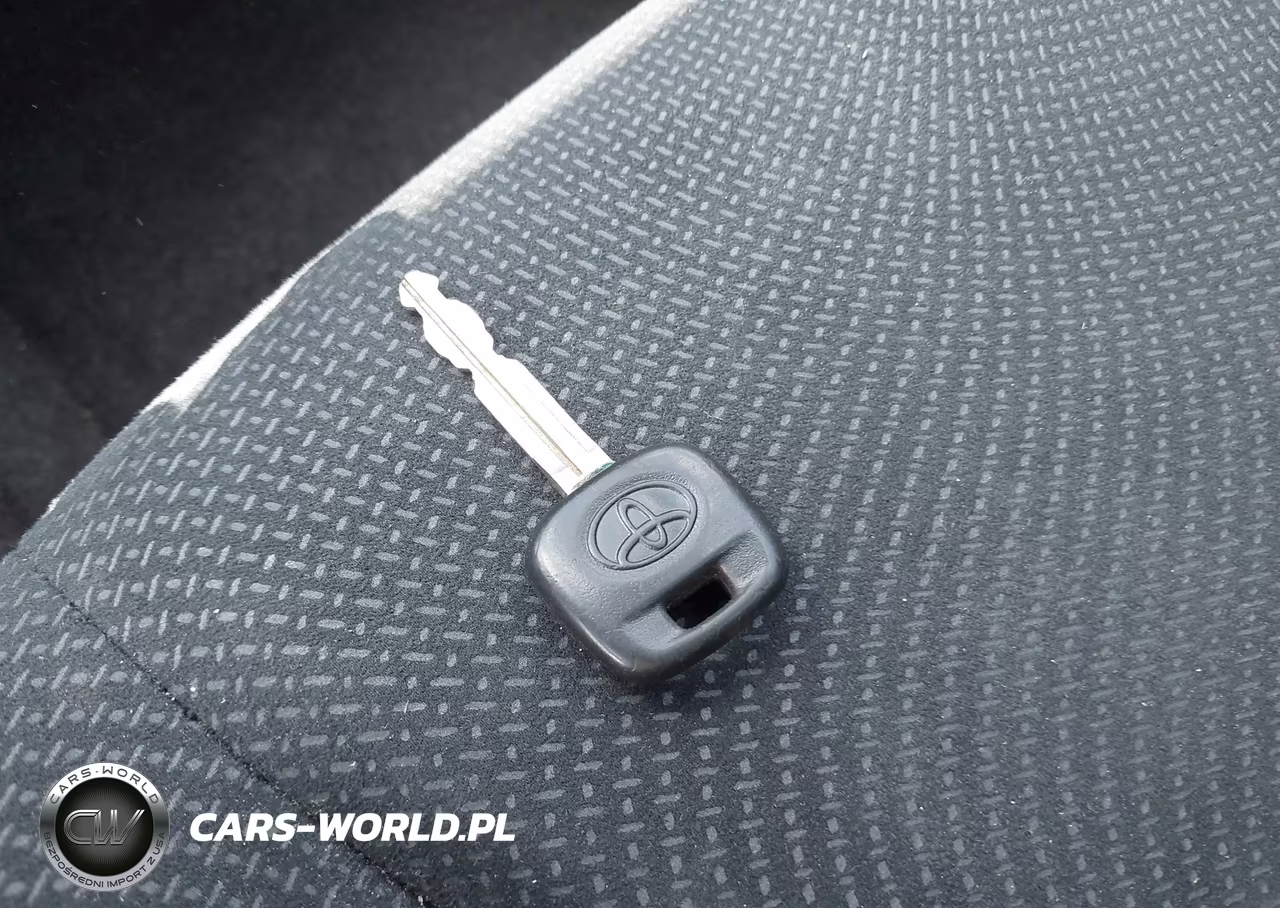 2012 Toyota Yaris VIN:JTDBT4K34CL012105 - 11