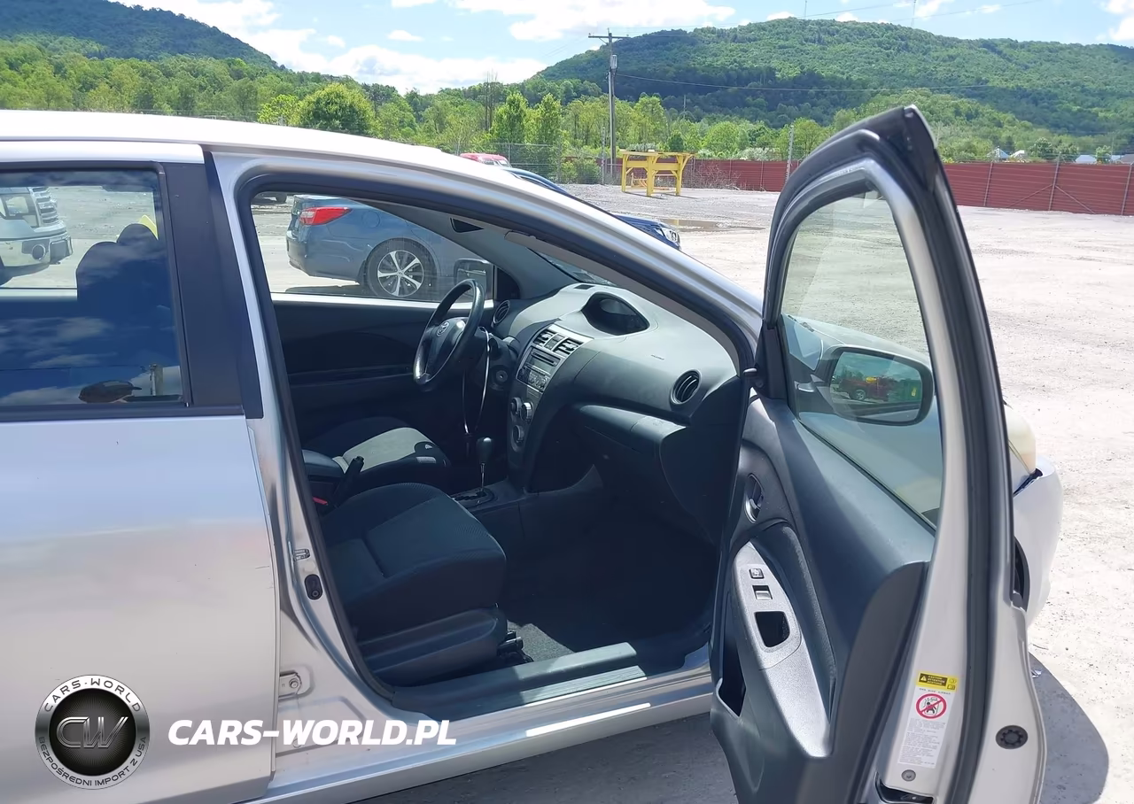 2012 Toyota Yaris VIN:JTDBT4K34CL012105 - 5