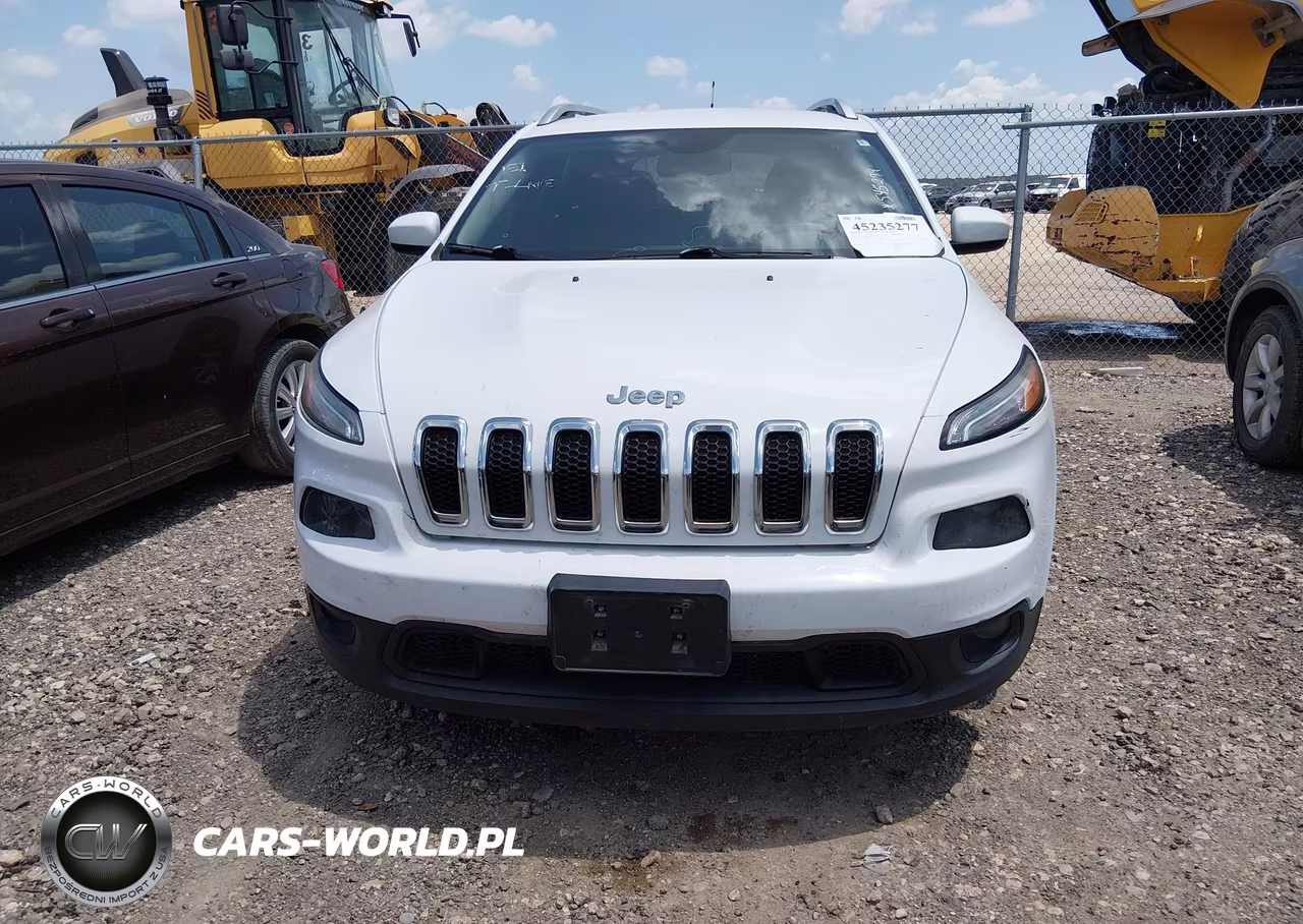 2016 Jeep Cherokee Latitude VIN:1C4PJLCBXGW352049 - 11