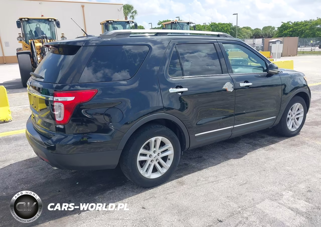 2012 Ford Explorer Xlt VIN:1FMHK7D81CGA29391 - 4