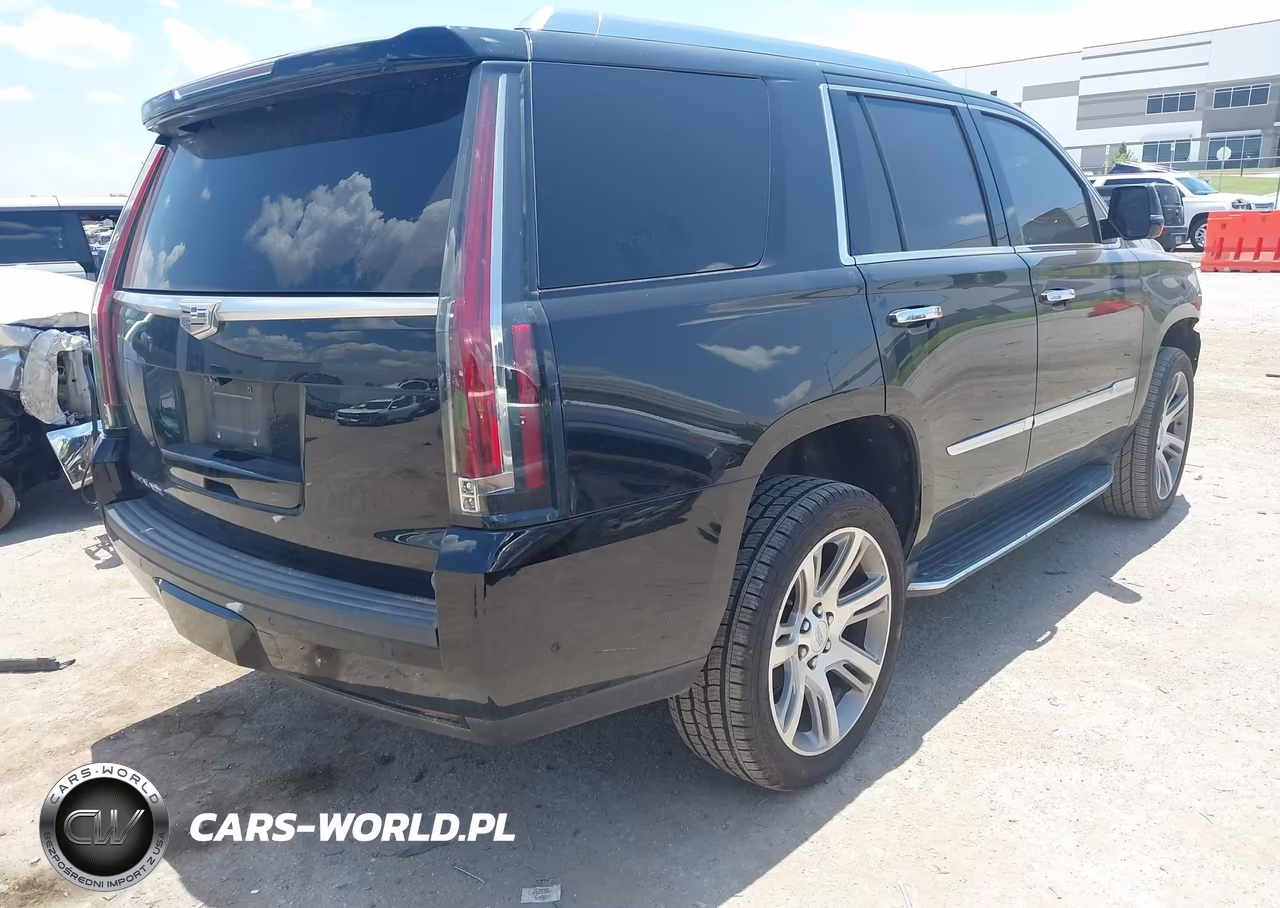 2017 Cadillac Escalade Luxury VIN:1GYS3BKJ1HR294382 - 4