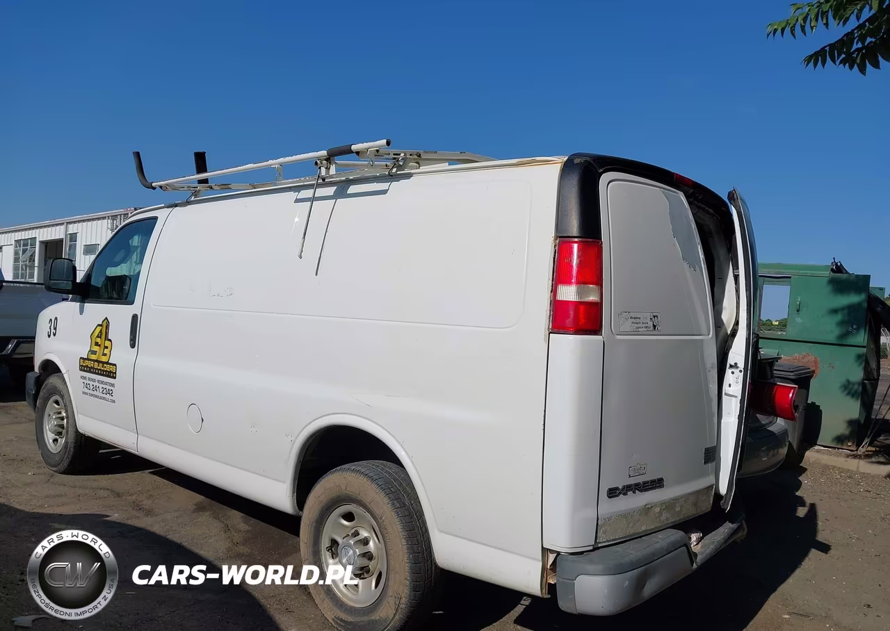 2016 Chevrolet Express 2500 Work Van VIN:1GCWGAFF2G1242316 - 3
