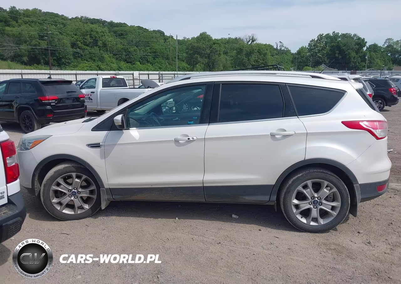 2015 Ford Escape Titanium VIN:1FMCU9J92FUB90223 - 14