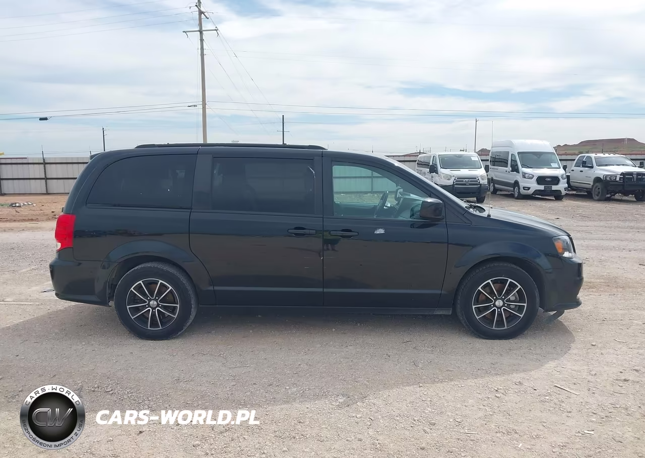 2018 Dodge Grand Caravan Gt VIN:2C4RDGEG7JR331854 - 13