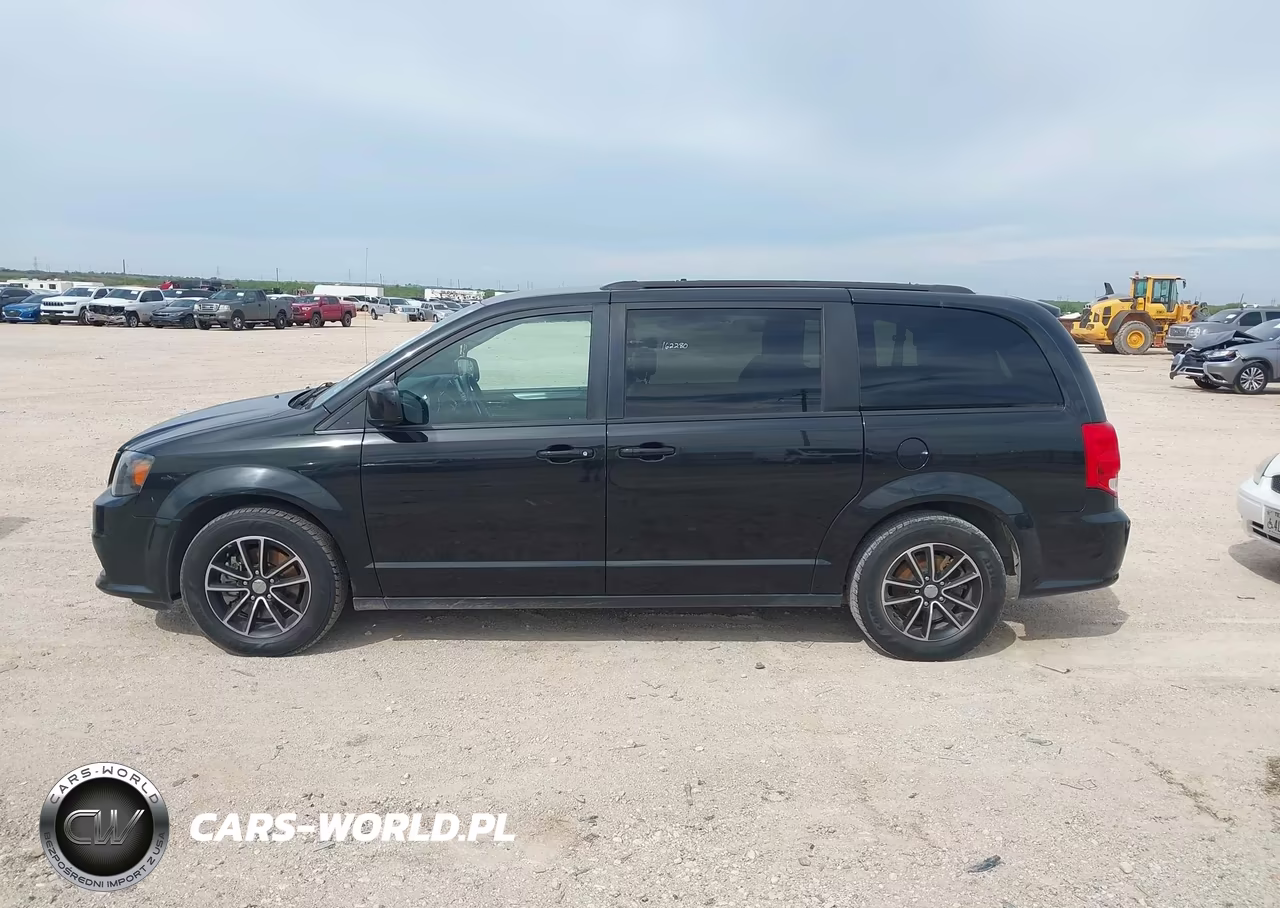 2018 Dodge Grand Caravan Gt VIN:2C4RDGEG7JR331854 - 14