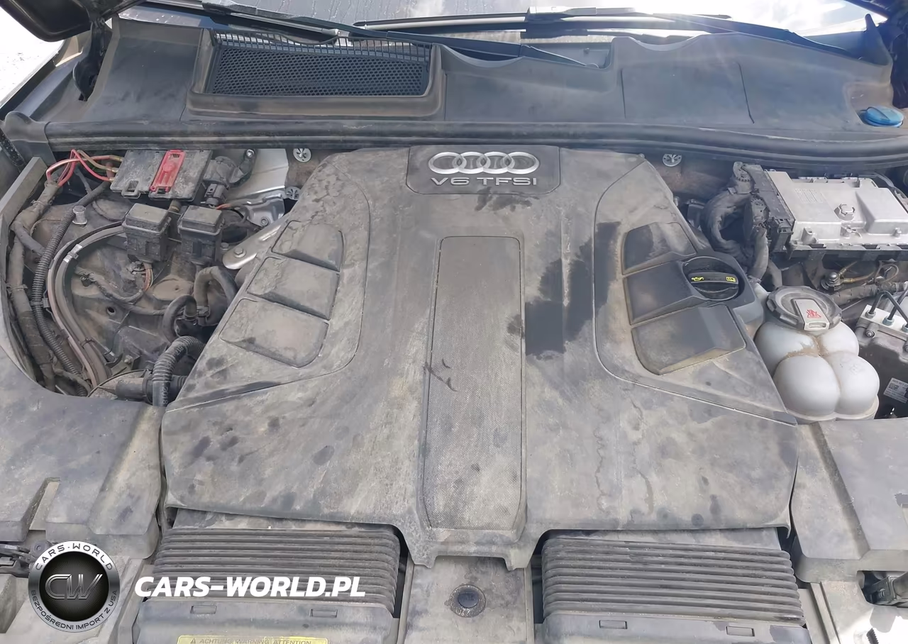 2018 Audi Q7 3.0T Premium VIN:WA1VAAF71JD044767 - 10