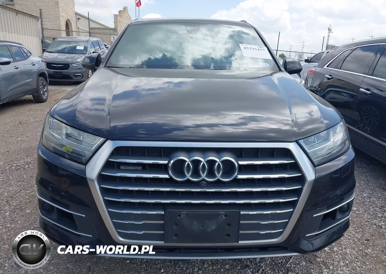 2018 Audi Q7 3.0T Premium VIN:WA1VAAF71JD044767 - 12