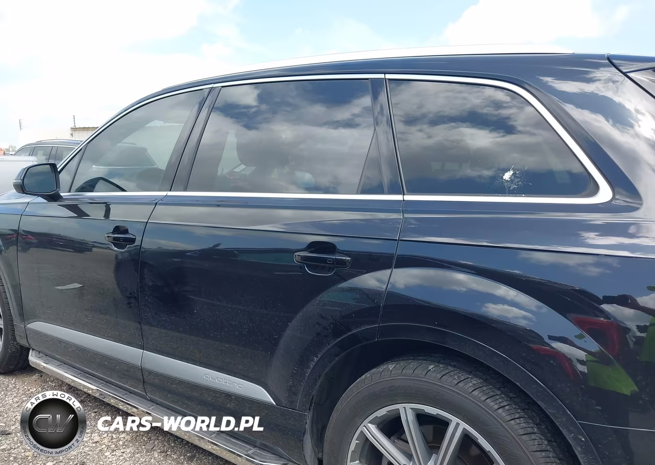 2018 Audi Q7 3.0T Premium VIN:WA1VAAF71JD044767 - 14