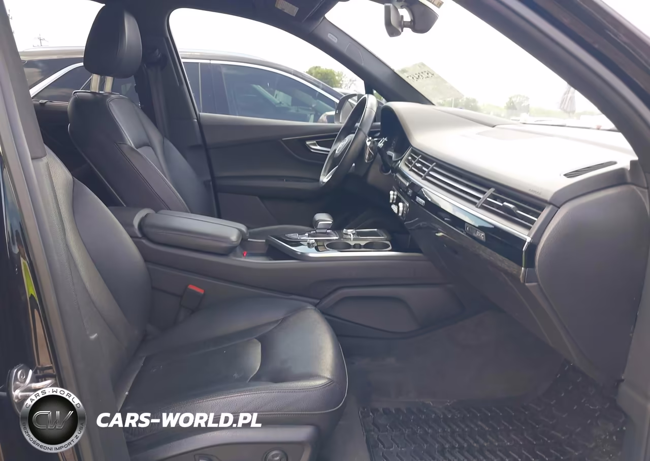 2018 Audi Q7 3.0T Premium VIN:WA1VAAF71JD044767 - 5
