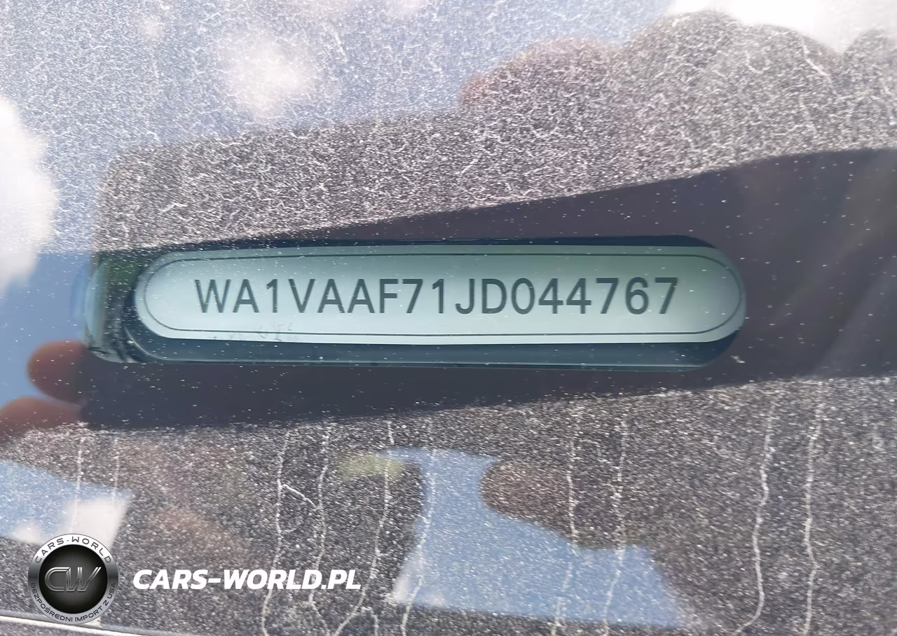 2018 Audi Q7 3.0T Premium VIN:WA1VAAF71JD044767 - 9