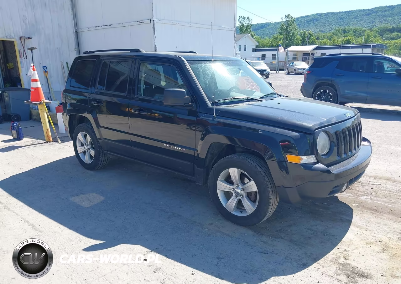 2017 Jeep Patriot Latitude 4X4 – zdjęcie 1 z 16