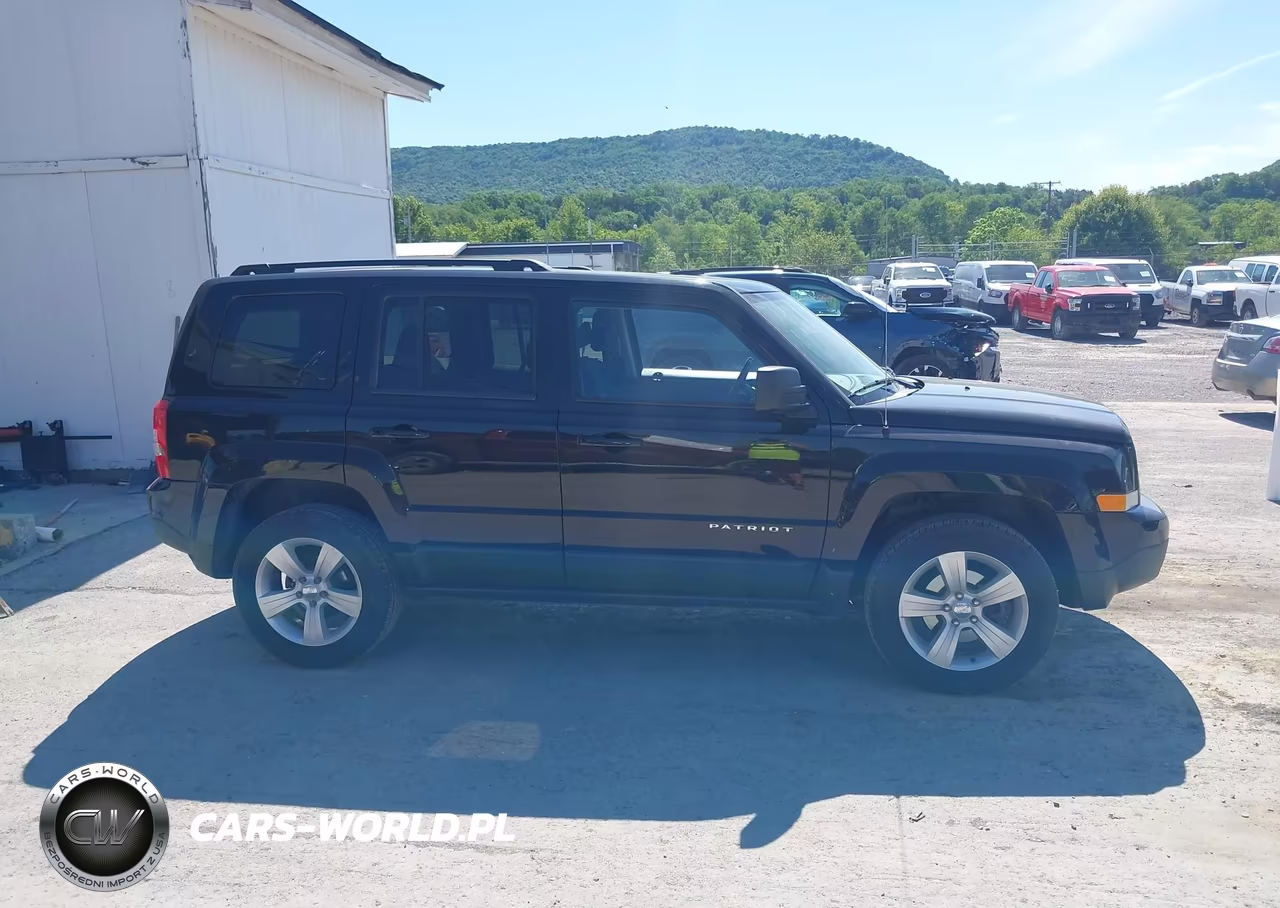 2017 Jeep Patriot Latitude 4X4 VIN:1C4NJRFB4HD172231 - 13