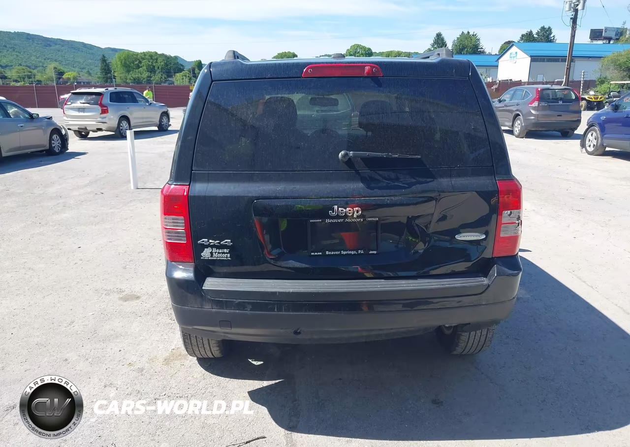 2017 Jeep Patriot Latitude 4X4 VIN:1C4NJRFB4HD172231 - 16