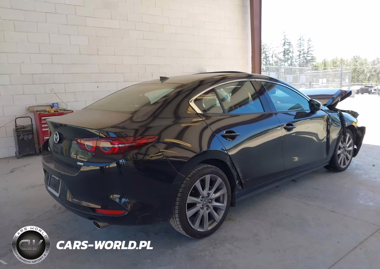 2020 Mazda Mazda3 Premium Package VIN:3MZBPAEM5LM133034 - 4