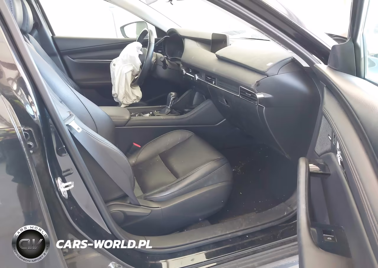 2020 Mazda Mazda3 Premium Package VIN:3MZBPAEM5LM133034 - 5