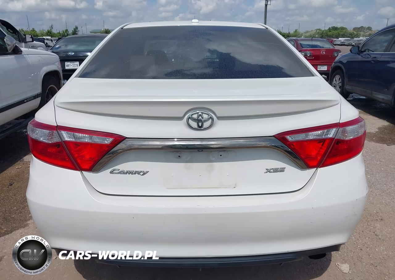 2017 Toyota Camry Xse VIN:4T1BF1FK8HU285343 - 16
