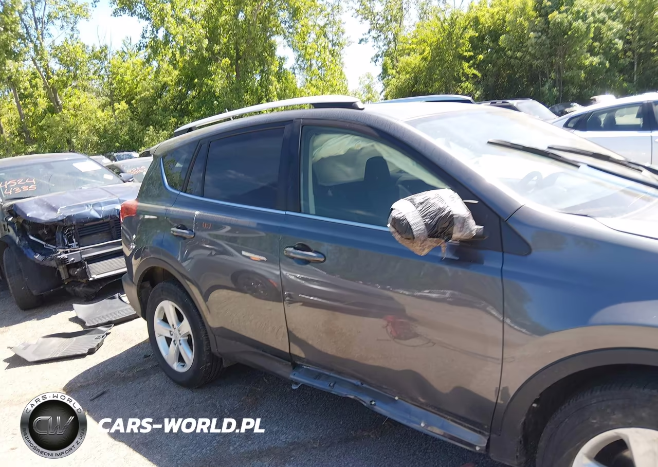 2013 Toyota Rav4 Xle VIN:JTMRFREV2DD004774 - 13