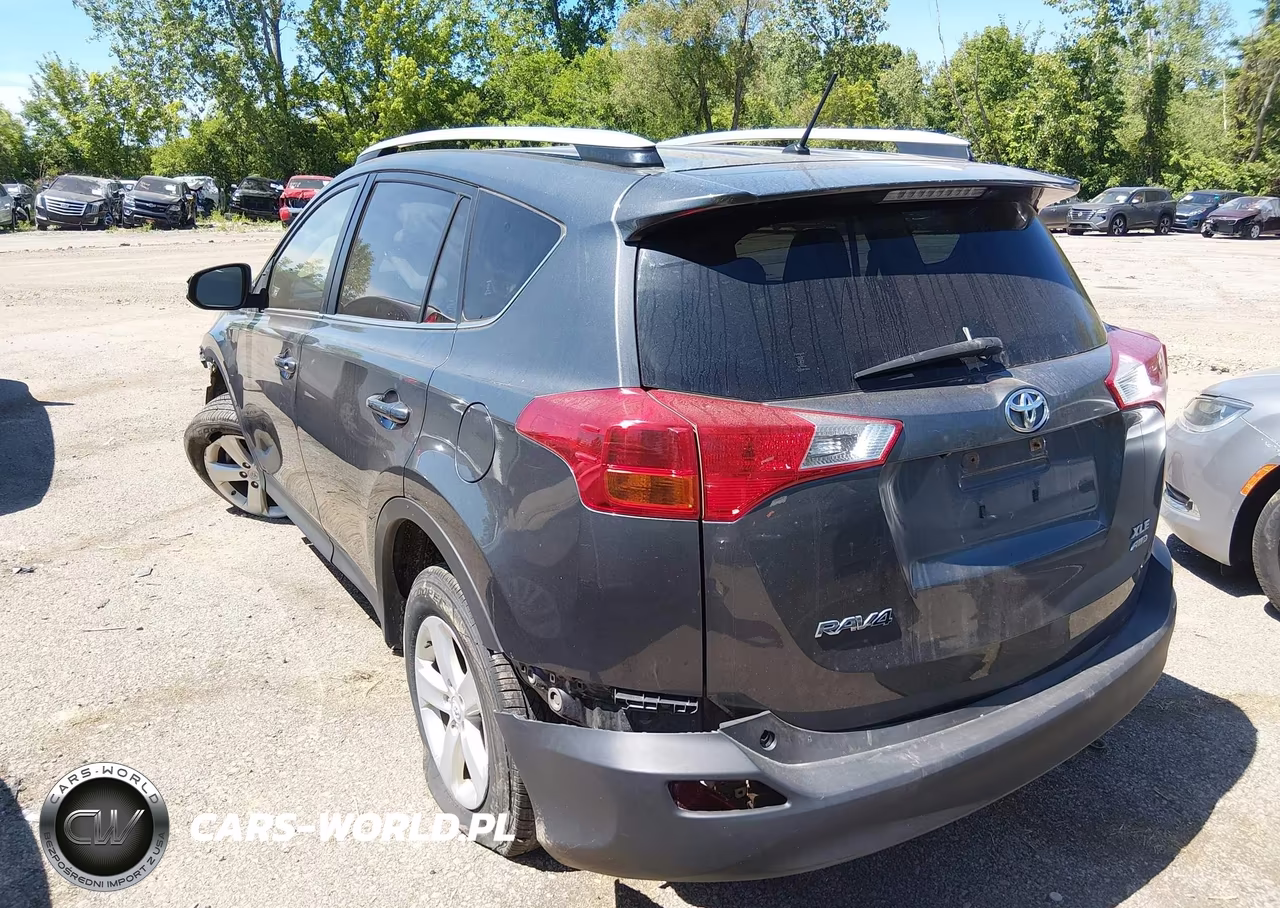 2013 Toyota Rav4 Xle VIN:JTMRFREV2DD004774 - 3