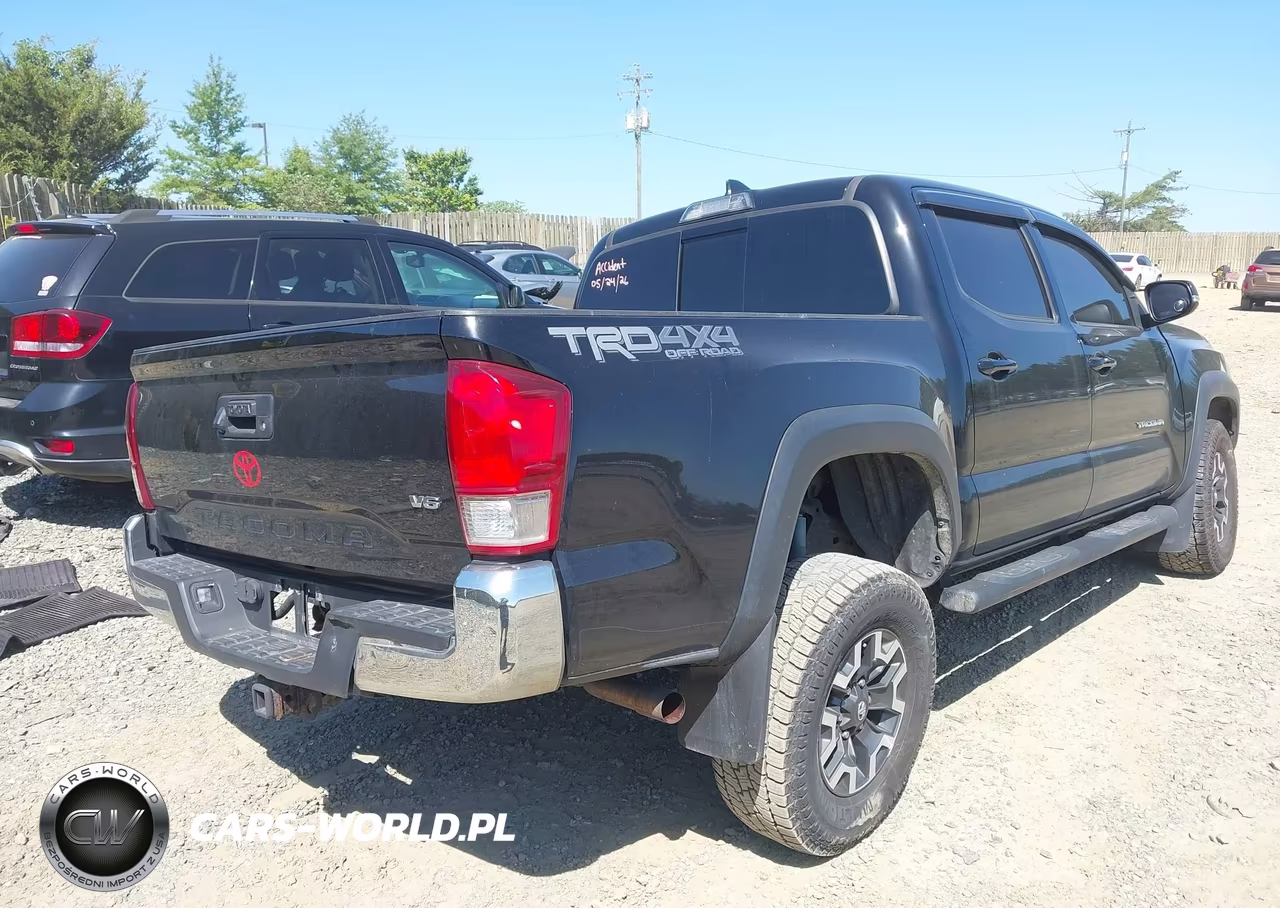 2017 Toyota Tacoma Trd Off Road VIN:3TMCZ5AN0HM061058 - 4