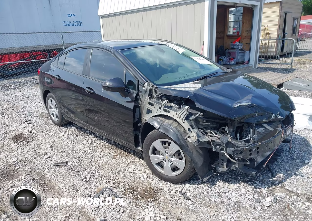 2017 Chevrolet Cruze Ls Auto – zdjęcie 1 z 12