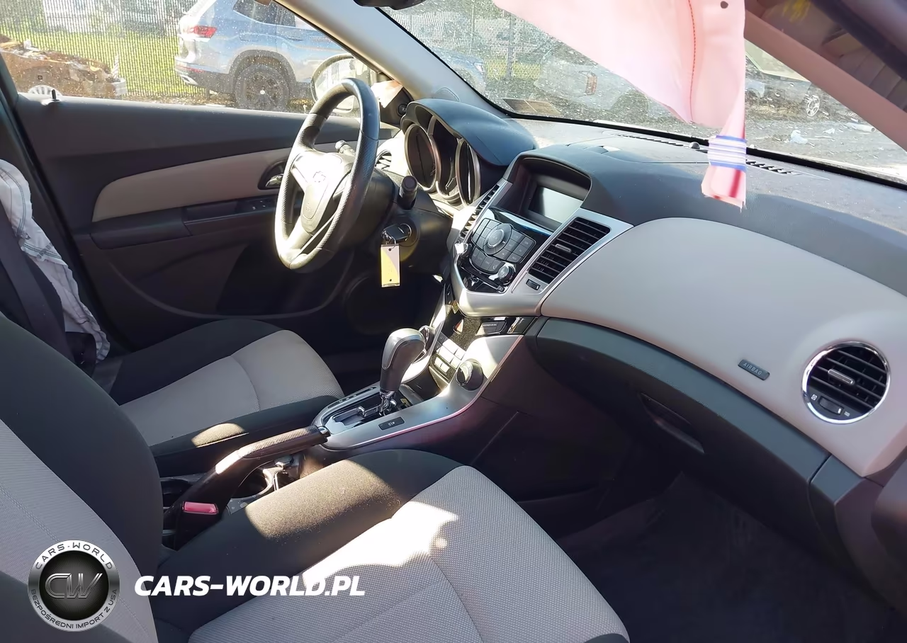 2011 Chevrolet Cruze Ls VIN:1G1PC5SH3B7205661 - 5