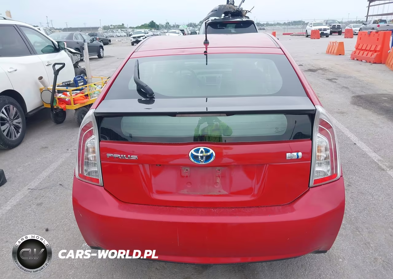 2015 Toyota Prius Two VIN:JTDKN3DUXF1909388 - 16