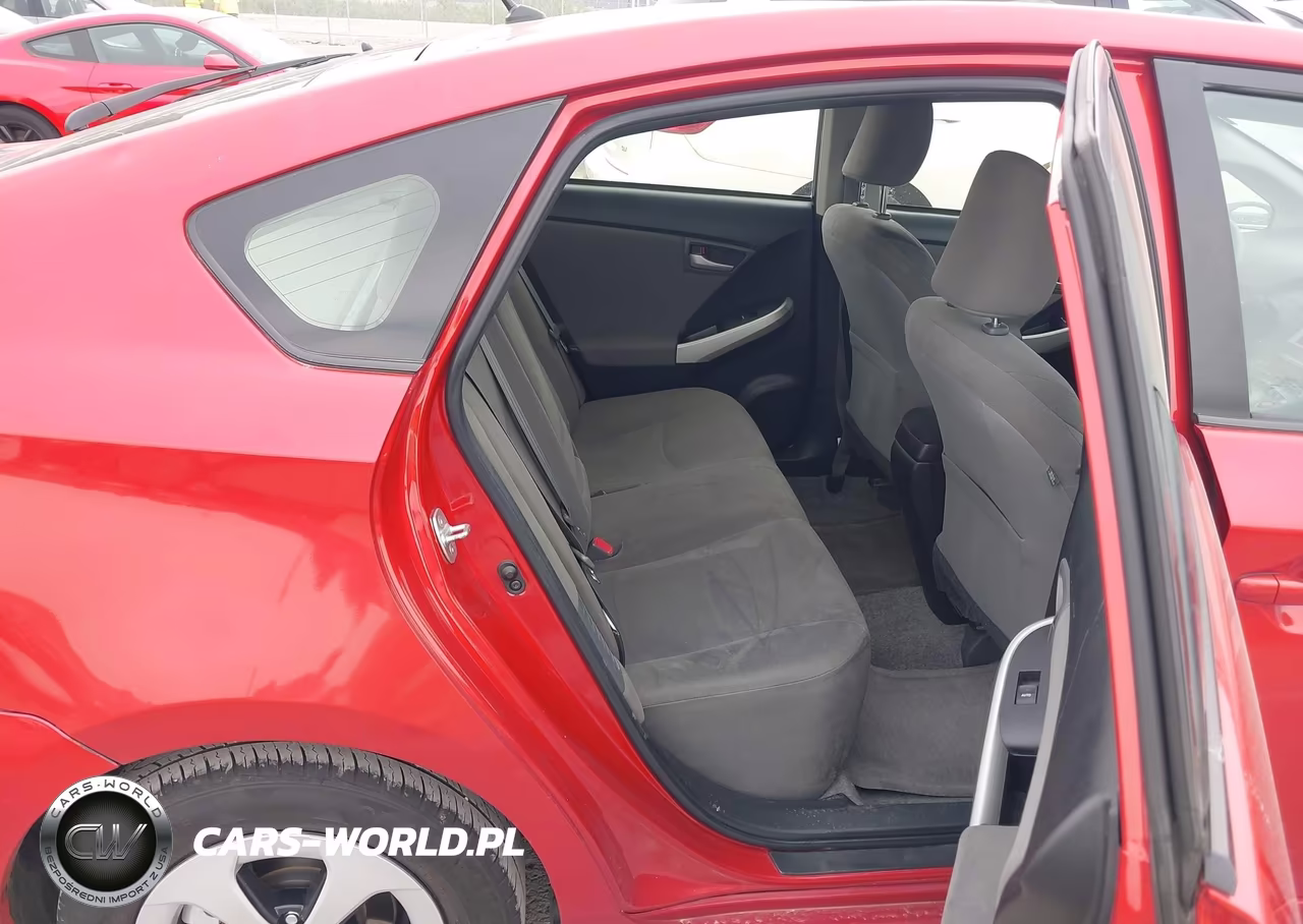 2015 Toyota Prius Two VIN:JTDKN3DUXF1909388 - 8