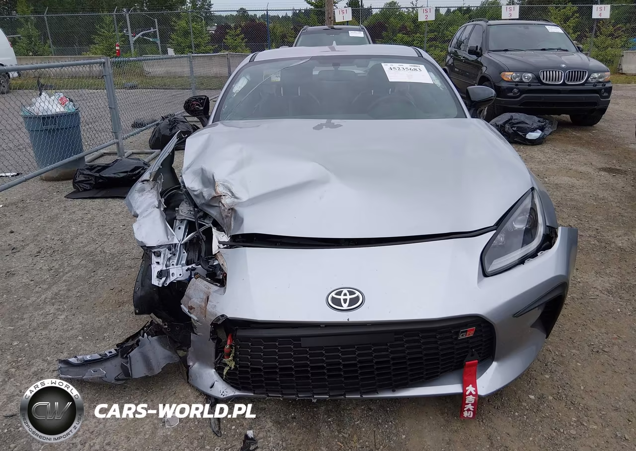 2025 Toyota Gr86 Premium VIN:JF1ZNBE16S9760637 - 12