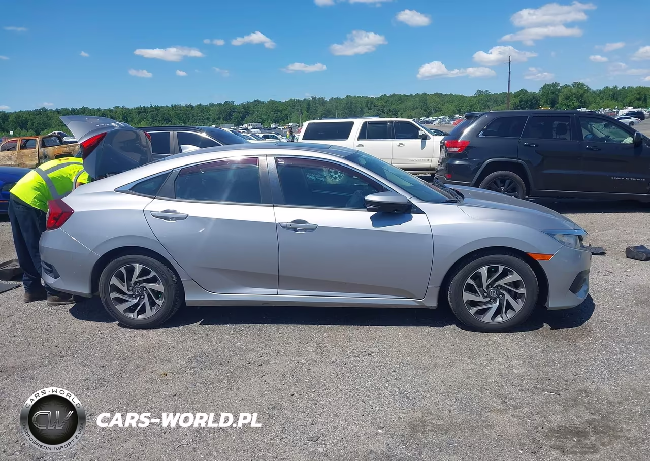 2018 Honda Civic Ex VIN:2HGFC2F7XJH526622 - 13