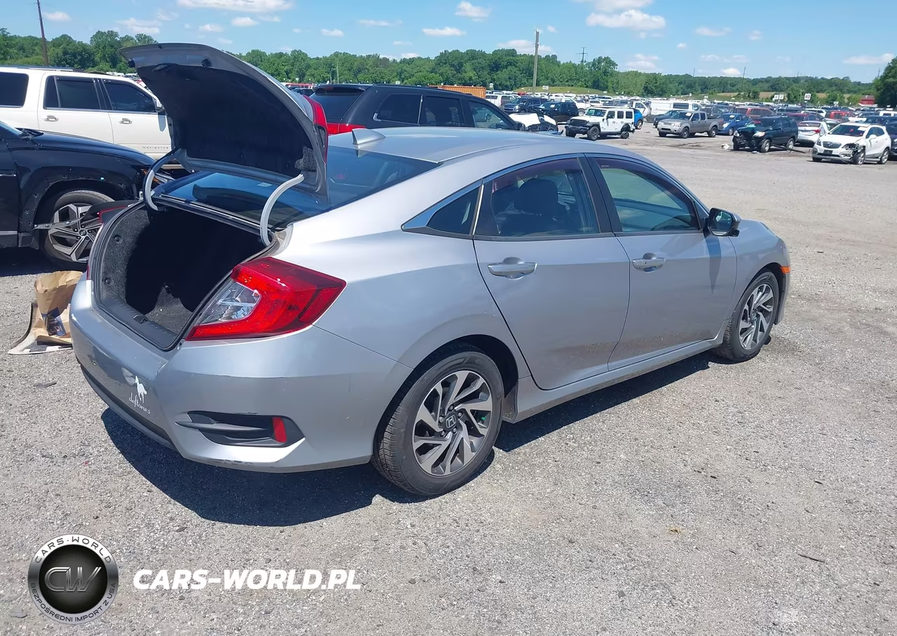 2018 Honda Civic Ex VIN:2HGFC2F7XJH526622 - 4