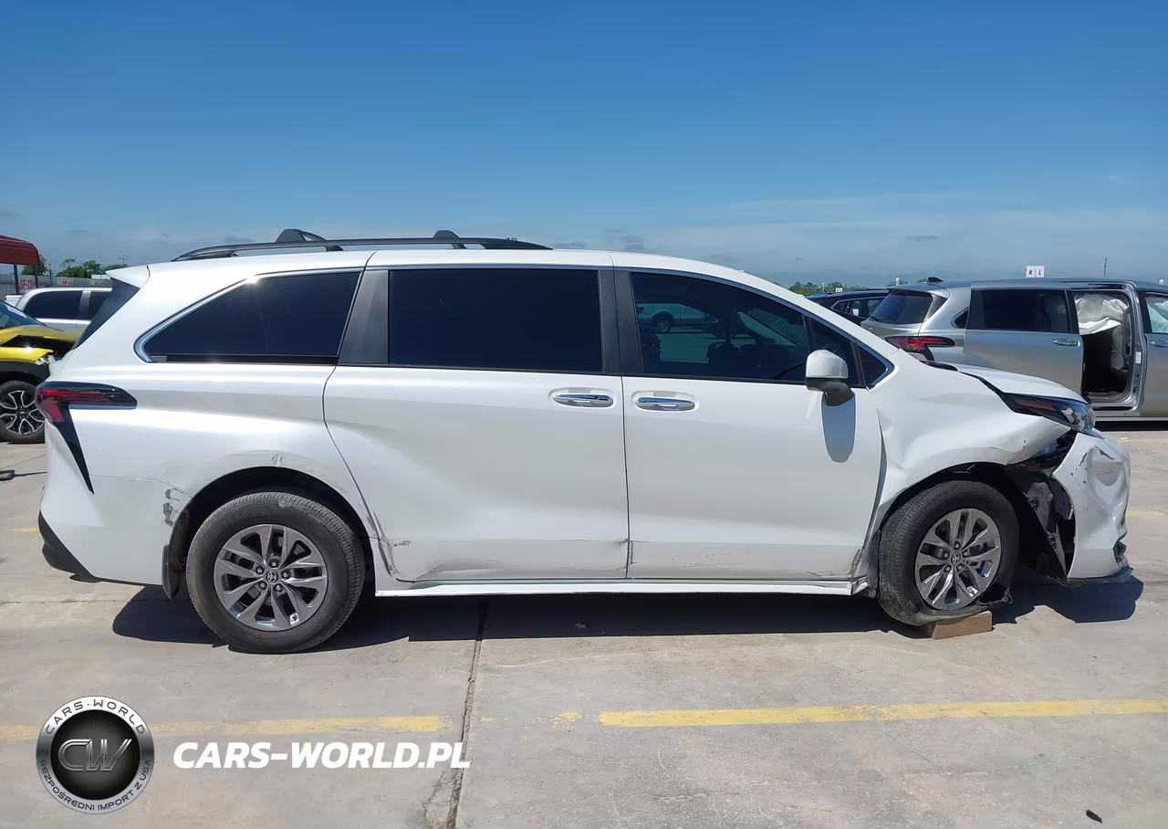2025 Toyota Sienna Xle VIN:5TDJSKFC8SS156038 - 13
