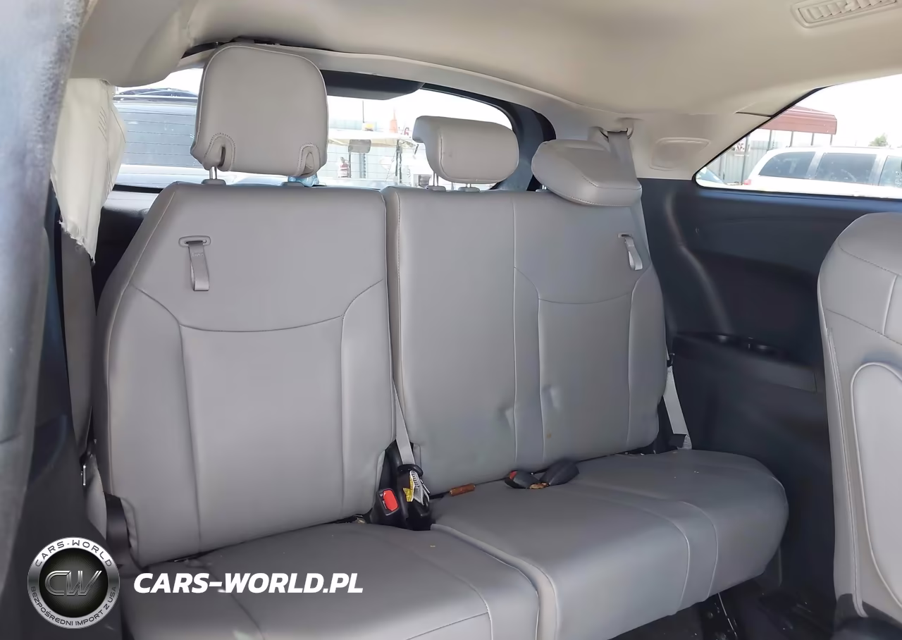 2025 Toyota Sienna Xle VIN:5TDJSKFC8SS156038 - 17