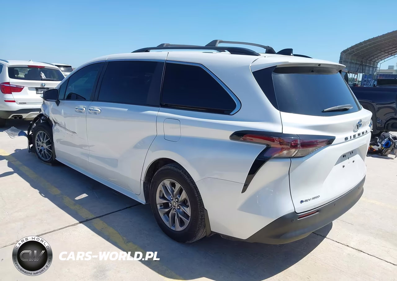 2025 Toyota Sienna Xle VIN:5TDJSKFC8SS156038 - 3