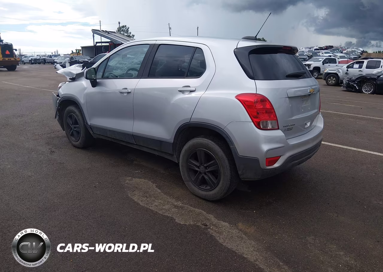 2019 Chevrolet Trax Ls VIN:3GNCJNSB9KL278303 - 3