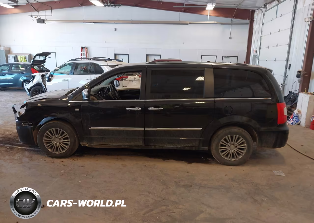 2014 Chrysler Town & Country Touring-L 30Th Anniversary VIN:2C4RC1CG1ER470578 - 14