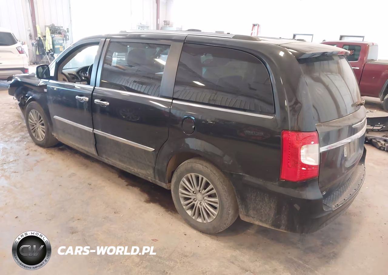 2014 Chrysler Town & Country Touring-L 30Th Anniversary VIN:2C4RC1CG1ER470578 - 3
