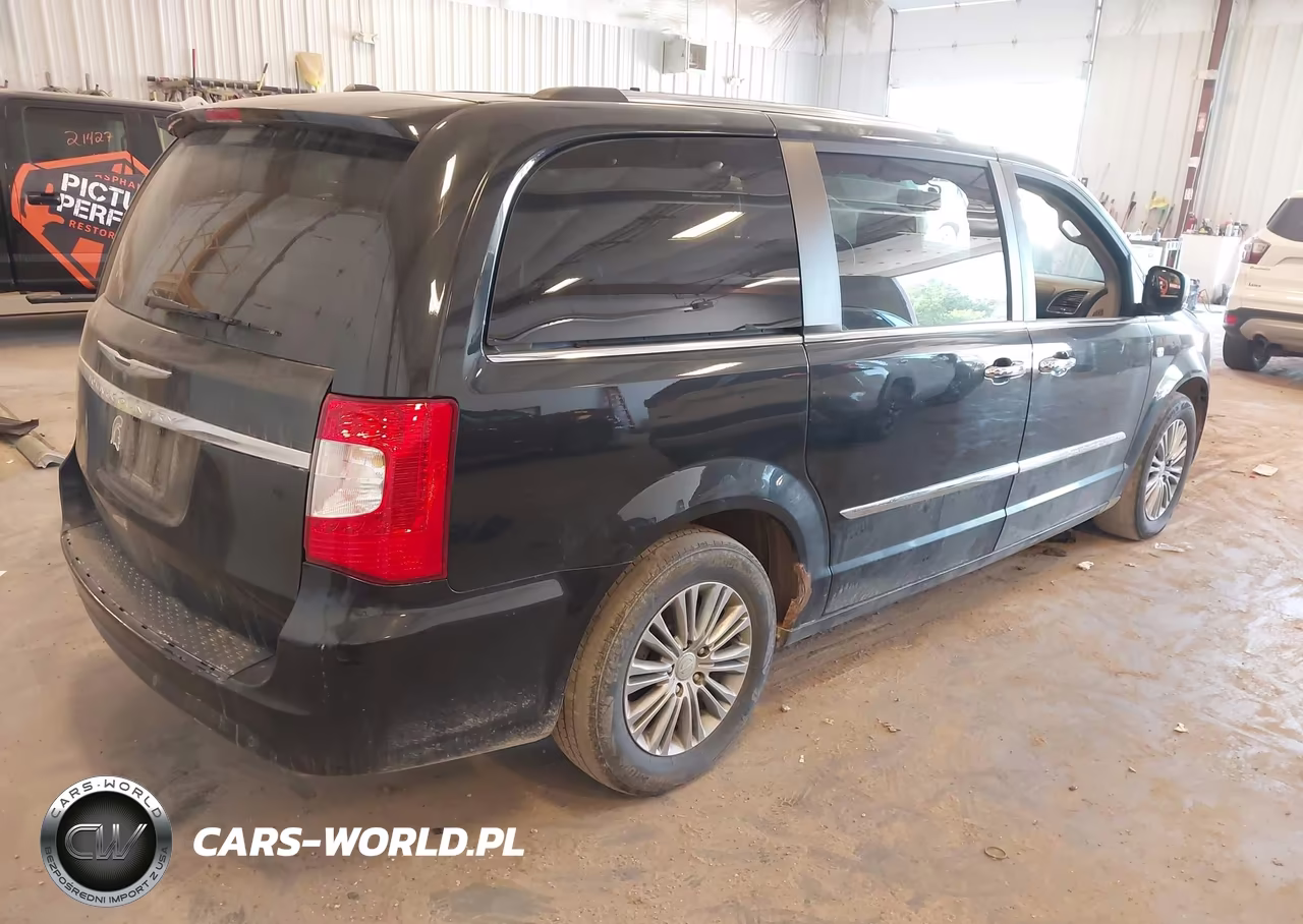 2014 Chrysler Town & Country Touring-L 30Th Anniversary VIN:2C4RC1CG1ER470578 - 4