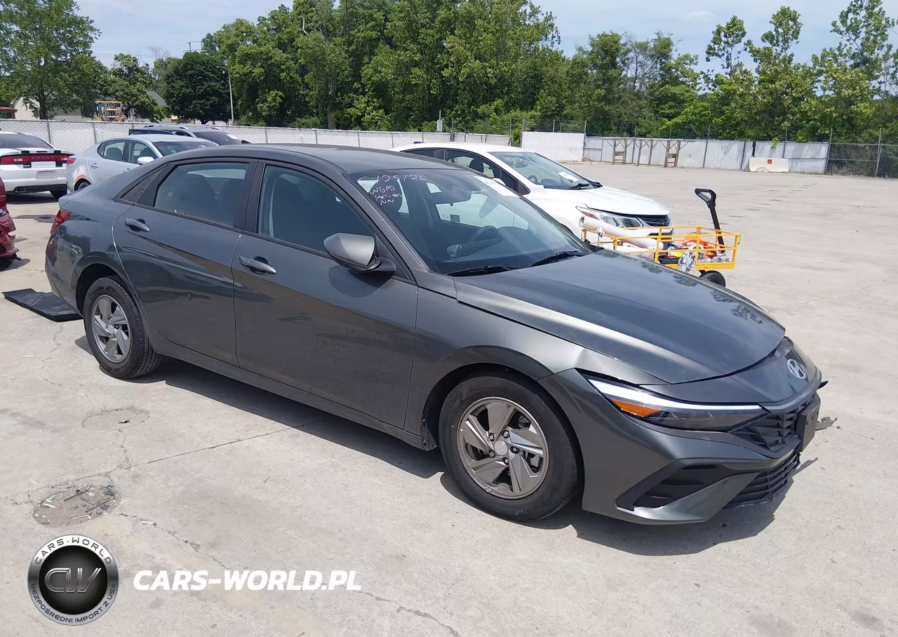 2025 Hyundai Elantra Se – zdjęcie 1 z 16