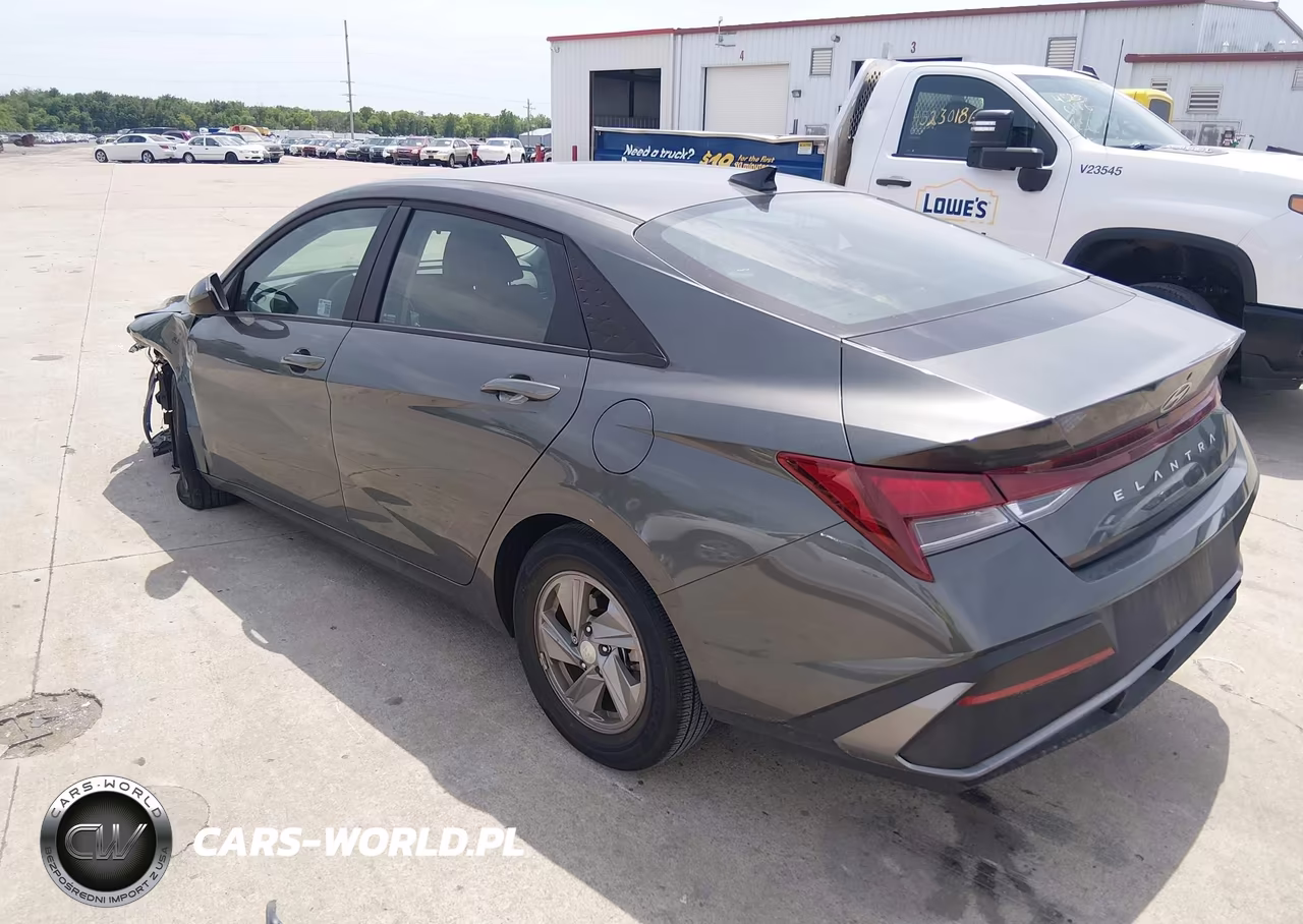 2025 Hyundai Elantra Se VIN:KMHLL4DG6SU867204 - 3