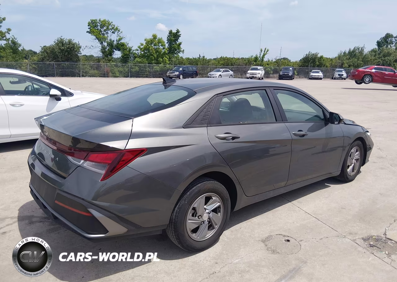 2025 Hyundai Elantra Se VIN:KMHLL4DG6SU867204 - 4