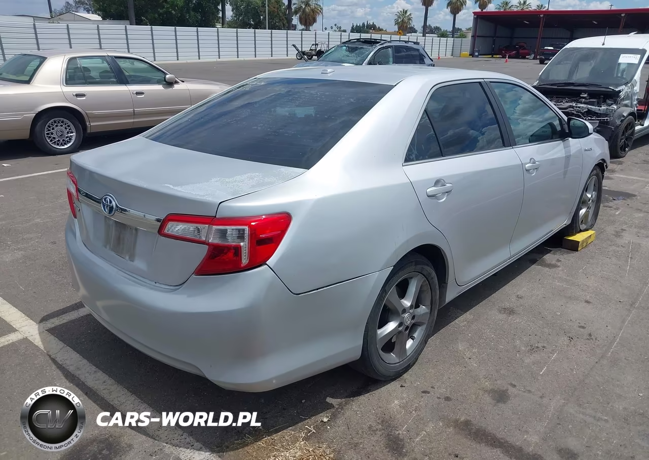 2014 Toyota Camry Hybrid Xle VIN:4T1BD1FKXEU120556 - 4
