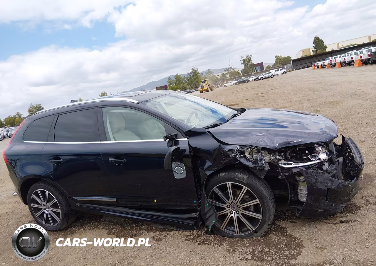 2016 Volvo Xc60 T5 Drive-E Premier VIN:YV440MDK8G2823565 - 13