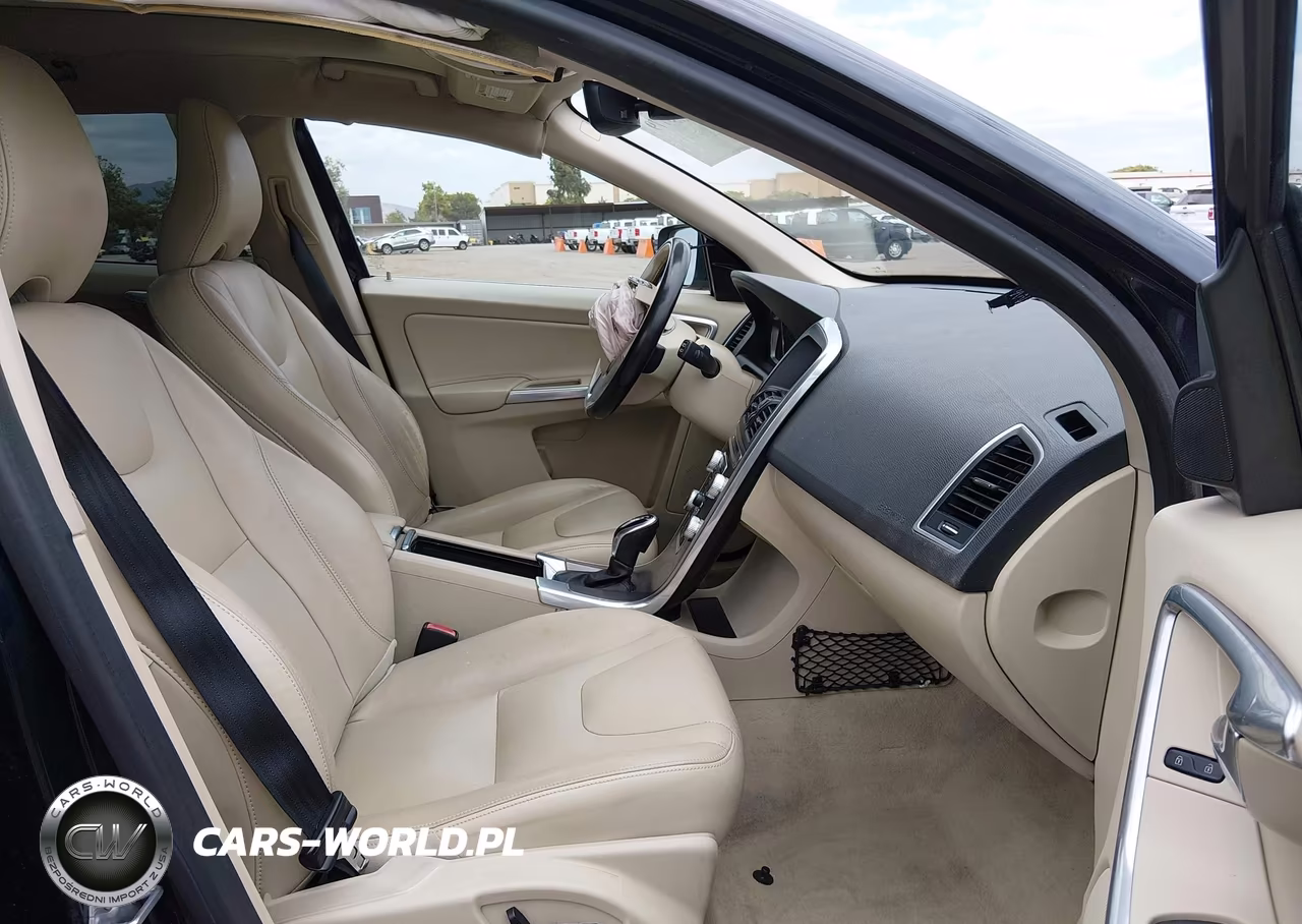2016 Volvo Xc60 T5 Drive-E Premier VIN:YV440MDK8G2823565 - 5