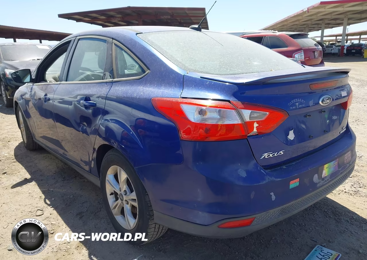 2012 Ford Focus Se VIN:1FAHP3F24CL429711 - 3