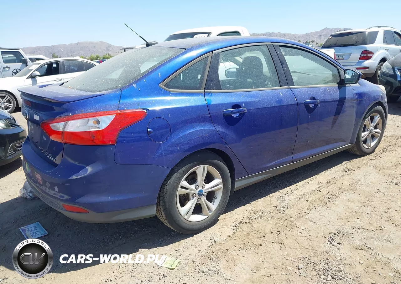 2012 Ford Focus Se VIN:1FAHP3F24CL429711 - 4