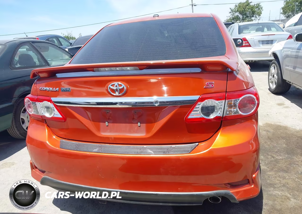 2013 Toyota Corolla S Special Edition VIN:2T1BU4EE8DC077820 - 16