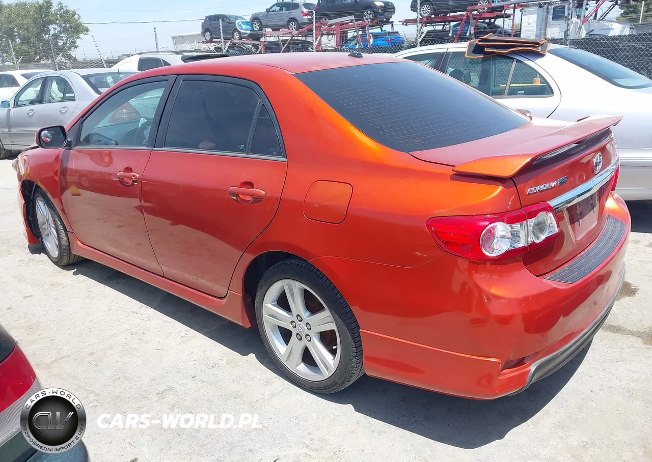 2013 Toyota Corolla S Special Edition VIN:2T1BU4EE8DC077820 - 3