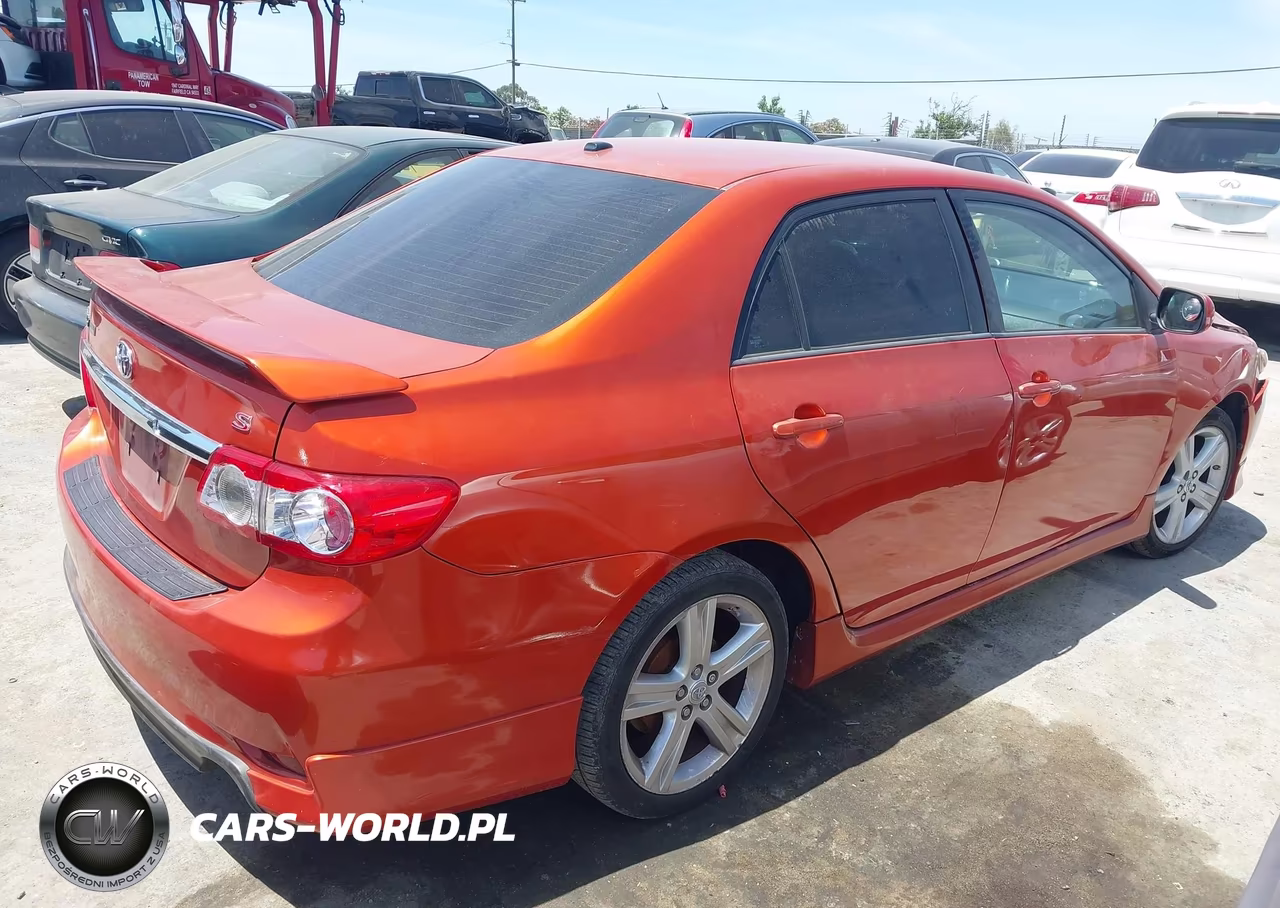 2013 Toyota Corolla S Special Edition VIN:2T1BU4EE8DC077820 - 4