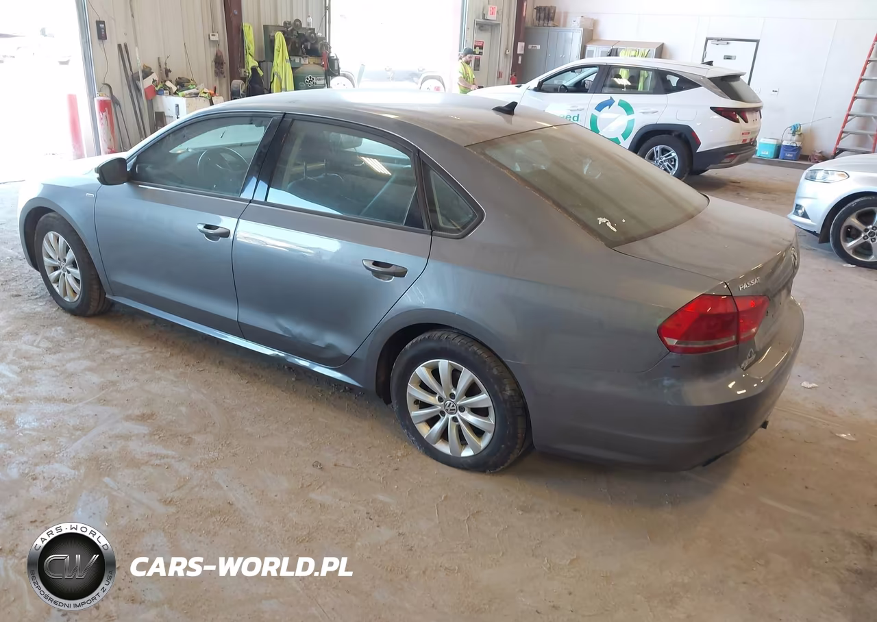 2015 Volkswagen Passat 1.8T Wolfsburg Edition VIN:1VWAS7A31FC055691 - 3